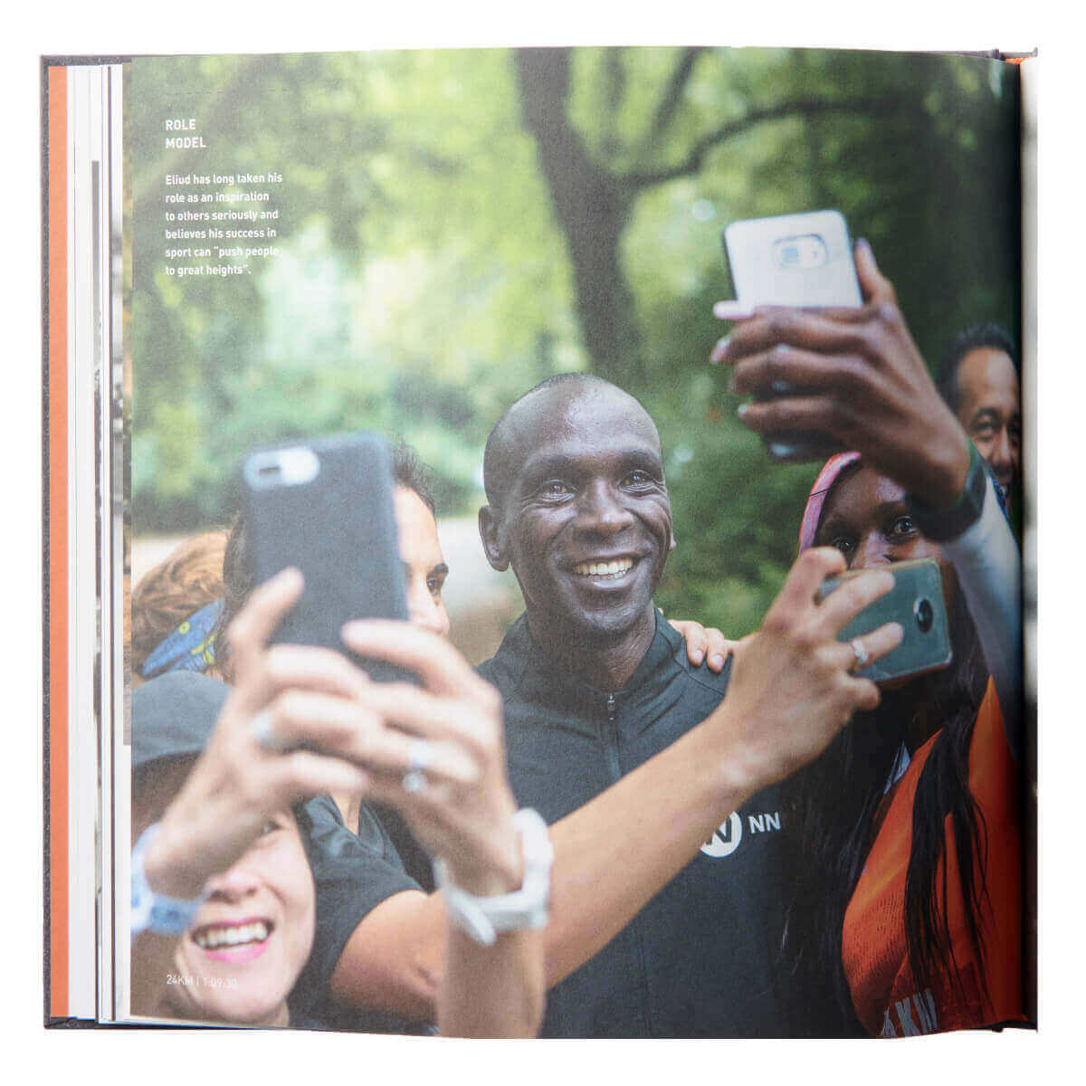 ［ELIUD KIPCHOGE 2:01:39］ WR Celebration Book エリウド・キプチョゲ 世界記録記念本 セルフィーショット